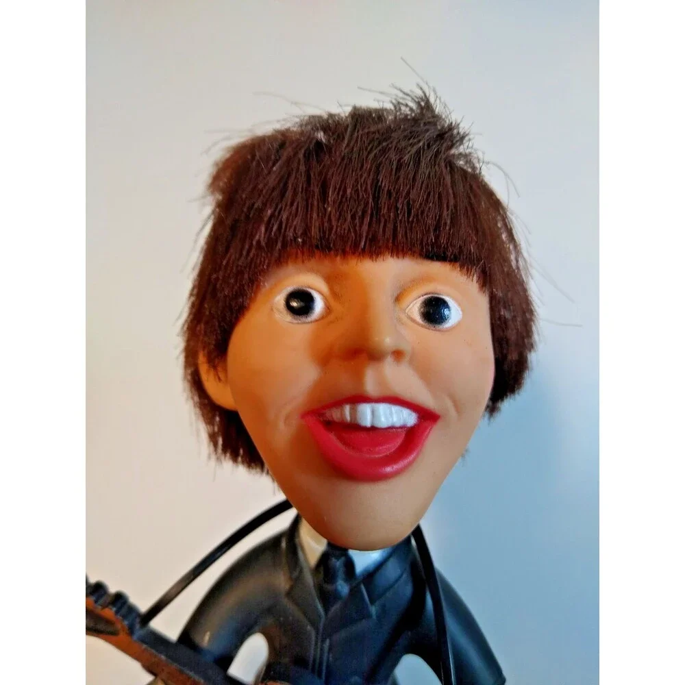 Paul McCartney The Beatles Soft Body Remco Doll Original Guitar Nems 1964